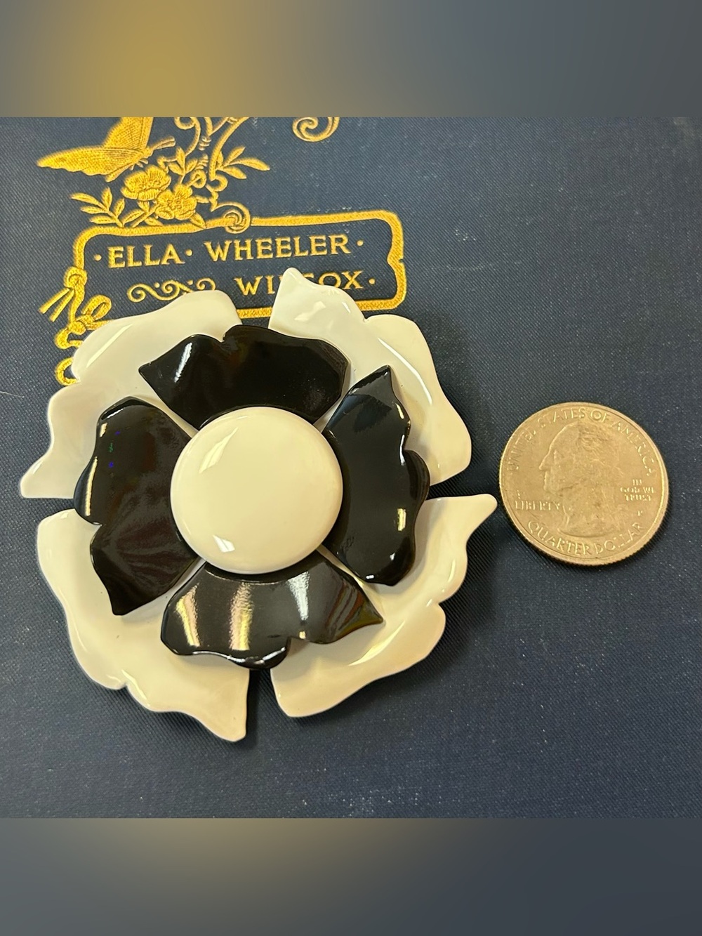 St. John Black White Enamel Flower Brooch Vintage - Picture 9 of 9